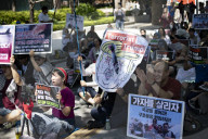 Protesters In Seoul Urge U.S. To Halt Wars In Palestine And Iran, Condemn Israeli Attacks