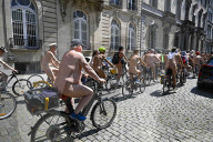 FEATURE - Cyclonudista-Fahrradtour in Brüssel