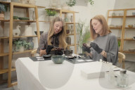 Sydney Sweeney tries Japanese crockery fixing art