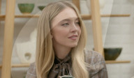 Sydney Sweeney tries Japanese crockery fixing art
