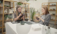 Sydney Sweeney tries Japanese crockery fixing art