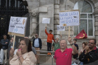 Neighborhood Protest For A Clean Santander
