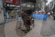 Neighborhood Protest For A Clean Santander
