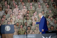 Trump visits US troops stationed in Qatar