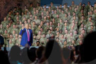 Trump visits US troops stationed in Qatar