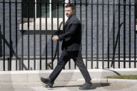 Keir Starmer welcomes Volodymyr Zelenskyy to No10