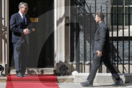 Keir Starmer welcomes Volodymyr Zelenskyy to No10