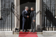 Keir Starmer welcomes Volodymyr Zelenskyy to No.10