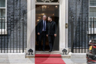 Keir Starmer welcomes Volodymyr Zelenskyy to No10
