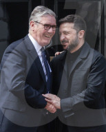 Keir Starmer welcomes Volodymyr Zelenskyy to No10
