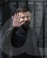 Keir Starmer welcomes Volodymyr Zelenskyy to No10