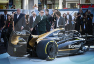 PEOPLE - Tom Cruise und Brad Pitt bei der Europapremiere des Kinofilms "F1: The Movie"