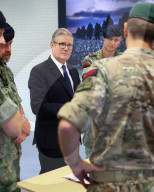 Prime Minister Keir Starmer watches Dutch-UK Marine training