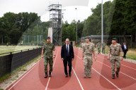 Prime Minister Keir Starmer watches Dutch-UK Marine training