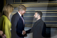 King of the Netherlands hosts dinner for NATO dignitaries 