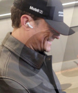 PREMIUM EXCLUSIVE Orlando Bloom kept smiling monday despite official split with wife Laty Perry