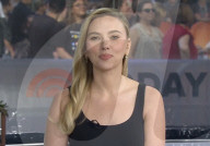 Scarlett Johansson brings baby dinosaur to TV interview