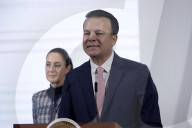 Mexico’s President Claudia Sheinbaum Meets Whit Gobernors
