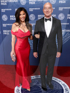 (FILE) Jeff Bezos and Lauren Sanchez Are Married