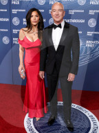 (FILE) Jeff Bezos and Lauren Sanchez Are Married