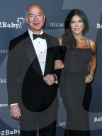 (FILE) Jeff Bezos and Lauren Sanchez Are Married