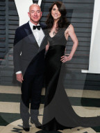 (FILE) Jeff Bezos and Lauren Sanchez Are Married