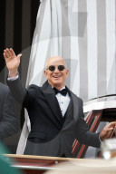 PEOPLE - Bezos-Hochzeit: Promis auf dem Weg zur Hochzeit in Venedig