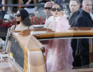 PEOPLE - Bezos-Hochzeit: Promis auf dem Weg zur Hochzeit in Venedig