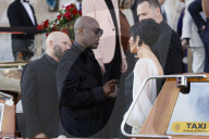 PEOPLE - Bezos-Hochzeit: Promis auf dem Weg zur Hochzeit in Venedig