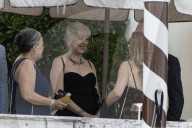 PEOPLE - Bezos-Hochzeit: Promis auf dem Weg zur Hochzeit in Venedig