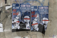 PEOPLE - Anti-Bezos-Plakate in Venedig
