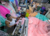 Mosquito Net Makers Race Against Dengue Surge In Dhaka