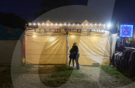 Braving the heatwave on Glastonbury's final day