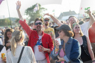 Braving the heatwave on Glastonbury’s final