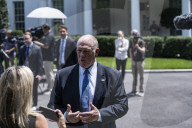 Border Czar Tom Homan  Stoped And Talked To The Press 