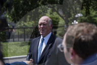 Border Czar Tom Homan  Stoped And Talked To The Press 