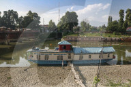 Heatwave Dries Up Kashmir's River Jhelum