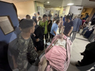 Killed and wounded Palestinians, after the Israeli attack, are being brought to Nasser hospitalGazans wounded after Israeli attack