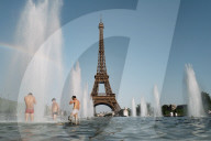 Red Alert Heatwave In Paris