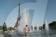 Red Alert Heatwave In Paris