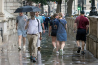 Wet weather breaks heat wave in UK