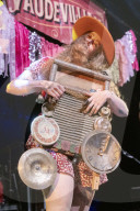 'The Vaudevillian' Performs In Calgary