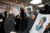 Iran honors war martyrs