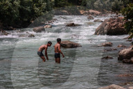Hot Weather In Kashmir 