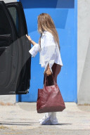 *PREMIUM-EXCLUSIVE* Jennifer Lopez stays low-key as she heads to the studio after Ex Diddy is found guilty and convicted on 2 counts **WEB EMBARGO UNTIL 7:30 pm ET on July 3, 2025**