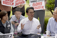 New Prime Minister Kim Min-seok Meets Farmers At Protest Site In First Official Act