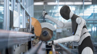 Humanoid robot to help build ships