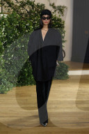 MODE - Paris Haute Couture Herbst/Winter 2025/2026: Julie de Libran