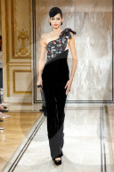 MODE - Paris Haute Couture Herbst/Winter 2025/2026: Giorgio Armani Prive