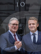 Kier Starmer Greets Emmanuel Macron to N010